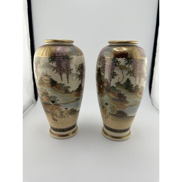 Antique Japanese Satsuma Mejii Period(late 1800-1912) Pair of 7.5" Vases Signed - Picture 8 of 13